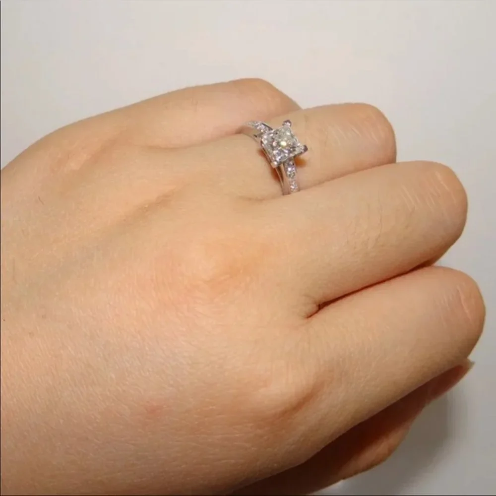 925 Sterling Silver Princess Square Simulator Diamond Ring Wedding Engagement - Picture 5 of 5